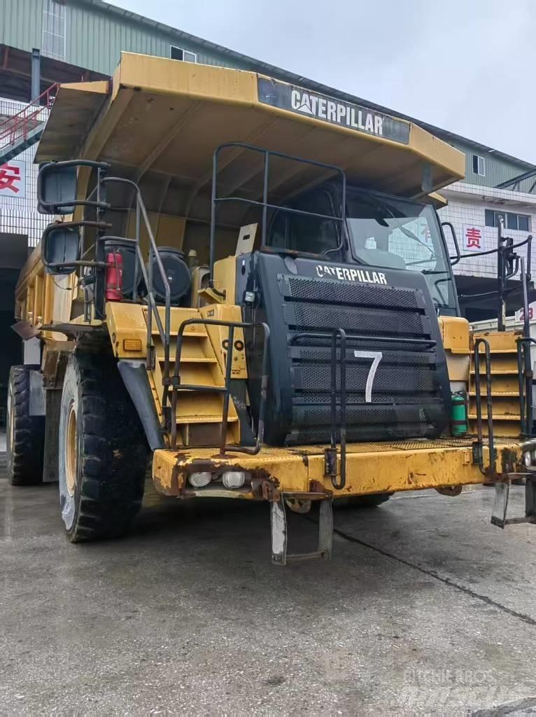 CAT 777E Шарнирно-сочленённые самосвалы