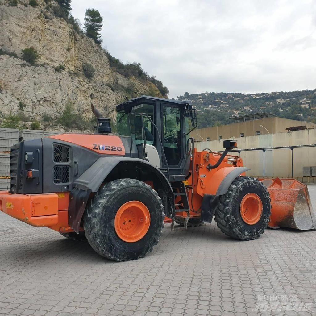 Hitachi ZW 220-5 Фронтальные погрузчики
