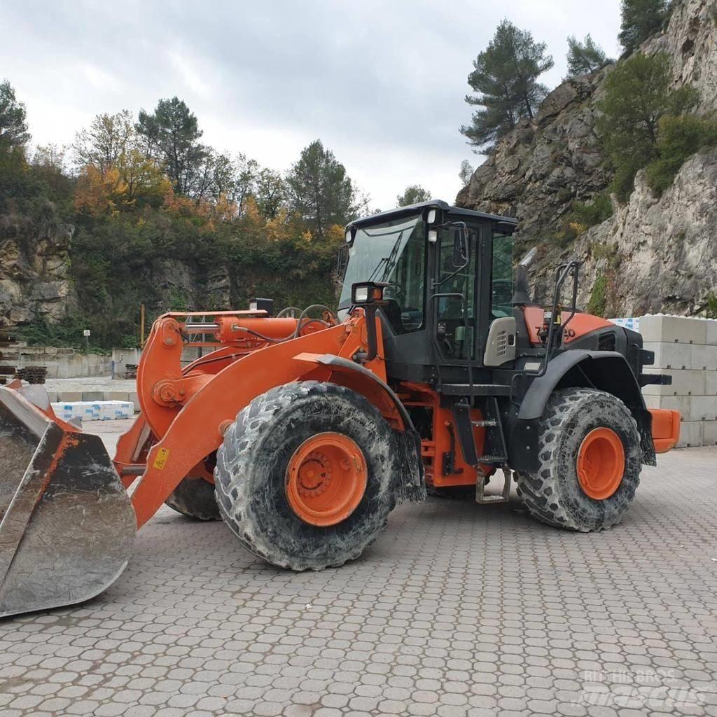 Hitachi ZW 220-5 Фронтальные погрузчики