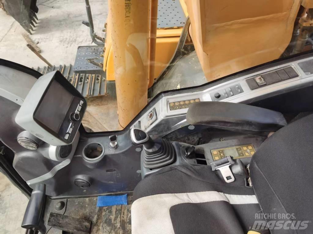 Hyundai 220lc-9s Гусеничные экскаваторы