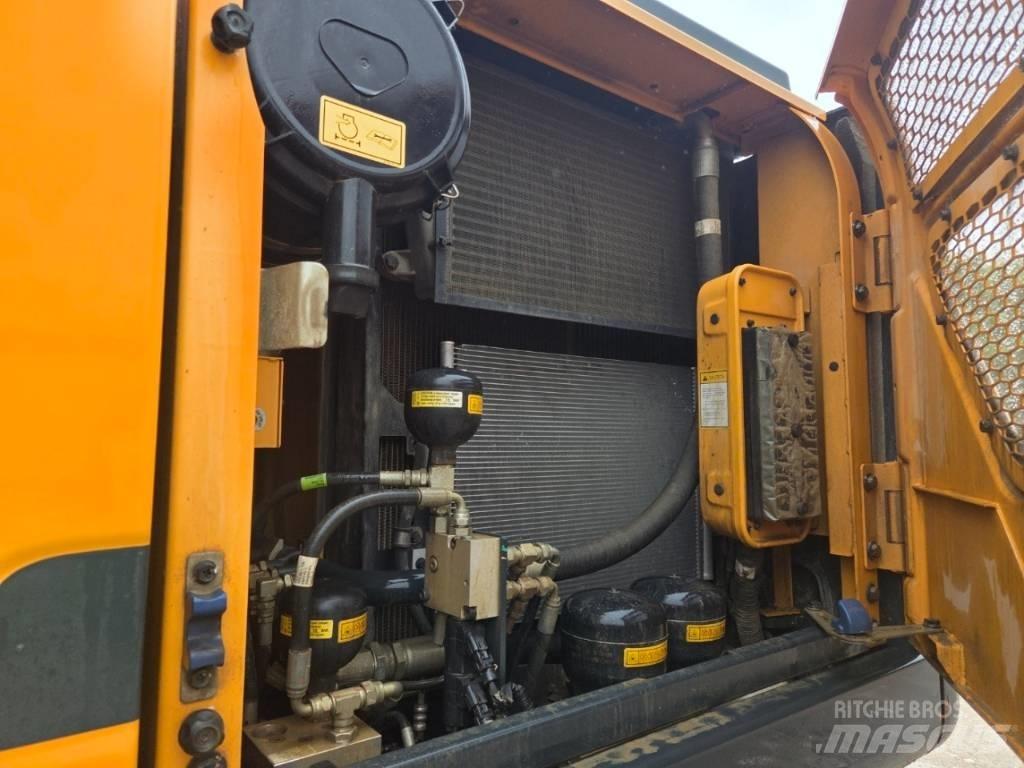 Hyundai HW 145 Колёсные экскаваторы