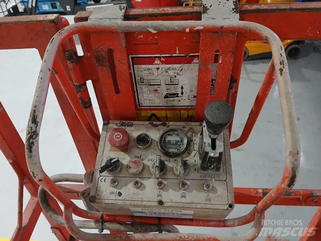 JLG 153-12 Ножничные подъемники