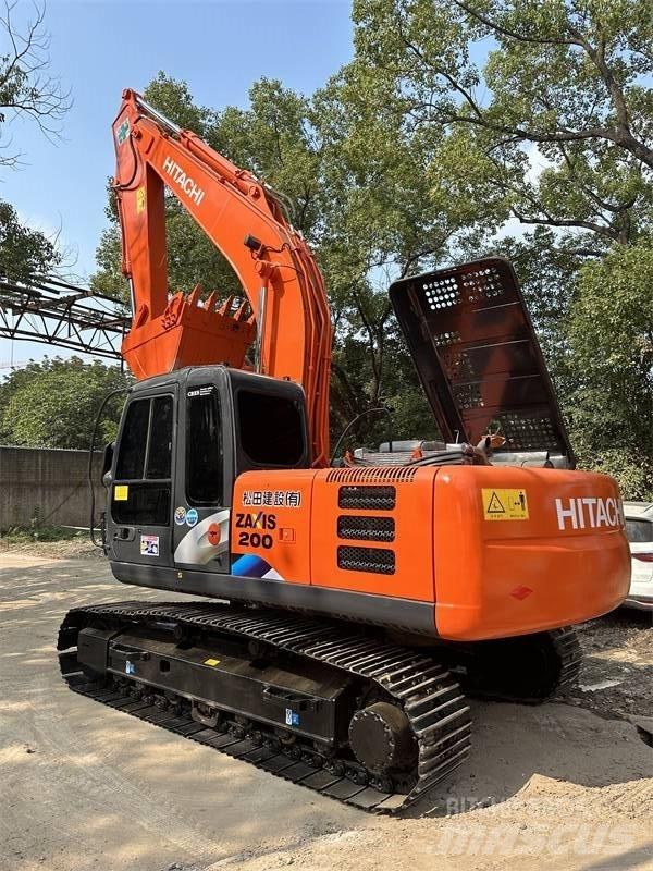 Hitachi 200 Колёсные экскаваторы
