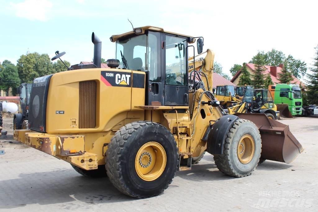 CAT 930 H Фронтальные погрузчики