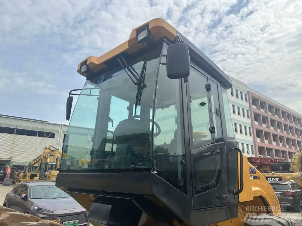 XCMG XS 223 J Грунтовые катки
