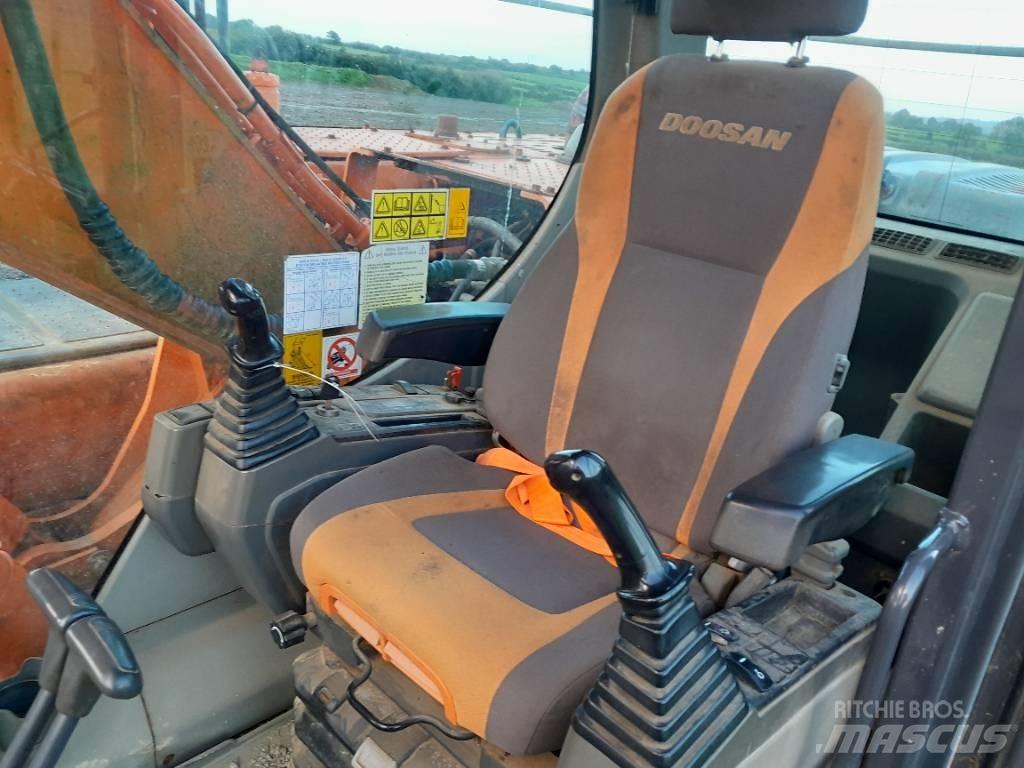 Doosan DX 225 Гусеничные экскаваторы