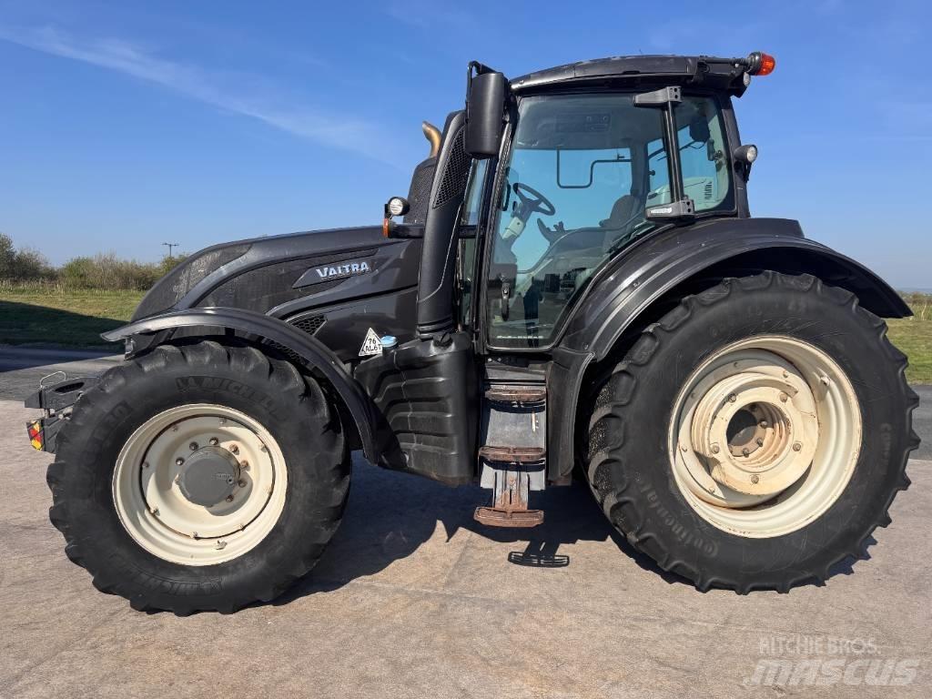 Valtra T 174 Трактора