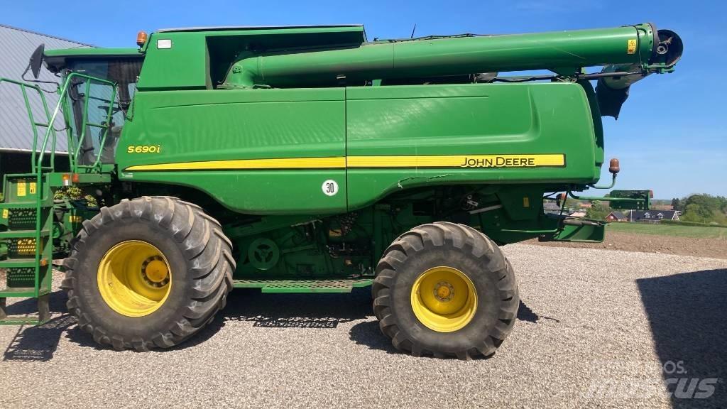 John Deere S690I Зерноуборочные комбайны