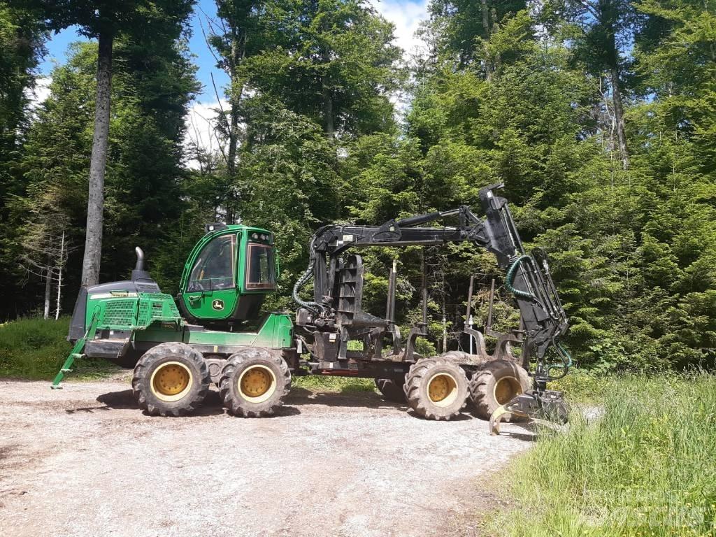 John Deere 1110G Форвардеры