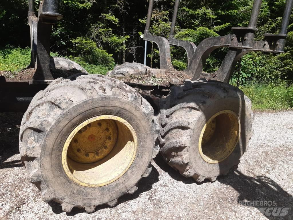 John Deere 1110G Форвардеры