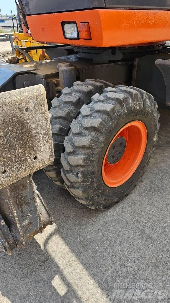 Fiat-Kobelco E215W Колёсные экскаваторы
