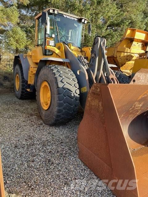 Volvo L120F Фронтальные погрузчики