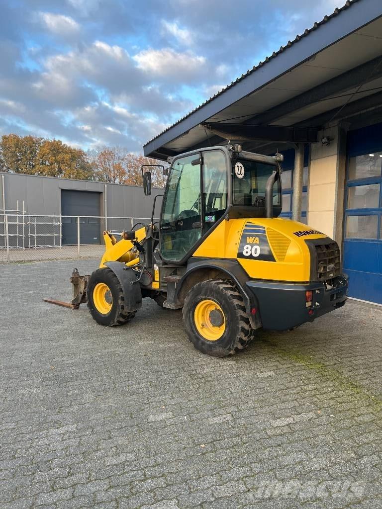 Komatsu WA 80-6 Фронтальные погрузчики