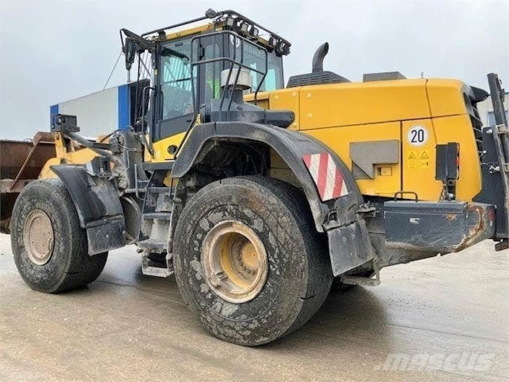 Komatsu WA 380--8E0 Фронтальные погрузчики