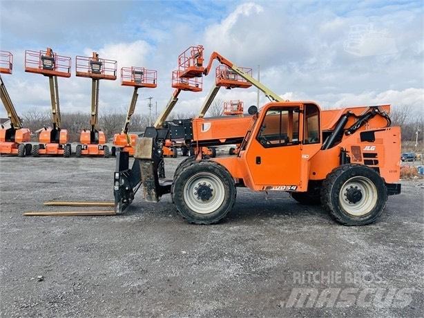 SkyTrak 10054 Телескопические погрузчики