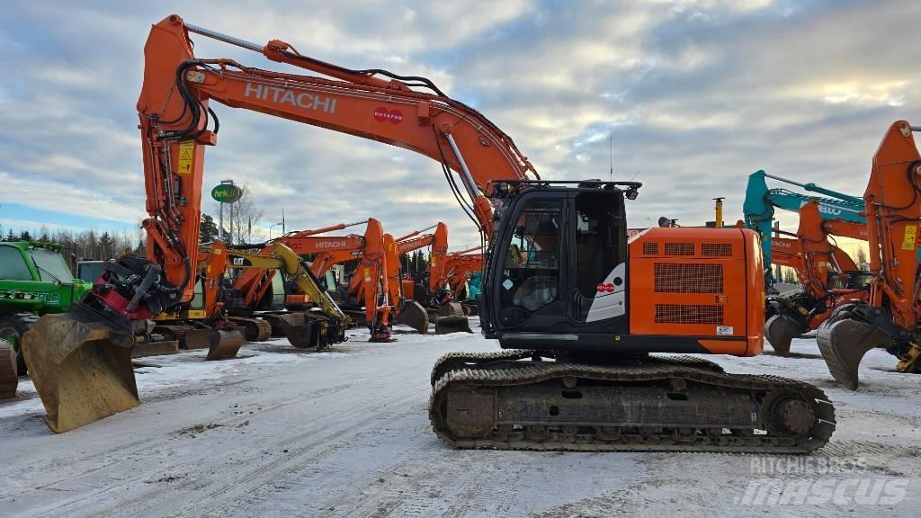 Hitachi ZX225USRLC-6 Гусеничные экскаваторы