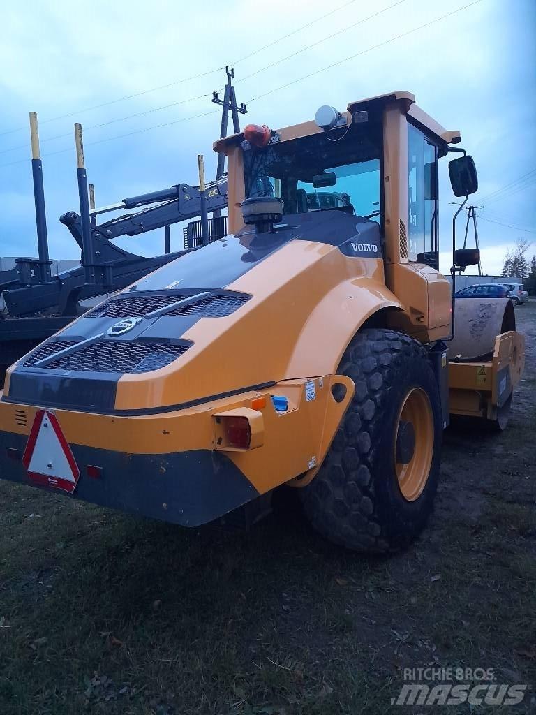 Volvo SD 135 B Грунтовые катки
