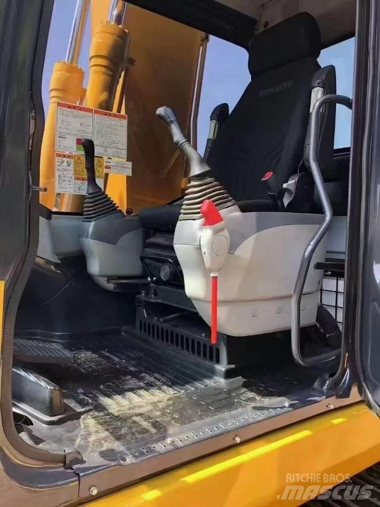 Komatsu 160-7 Гусеничные экскаваторы