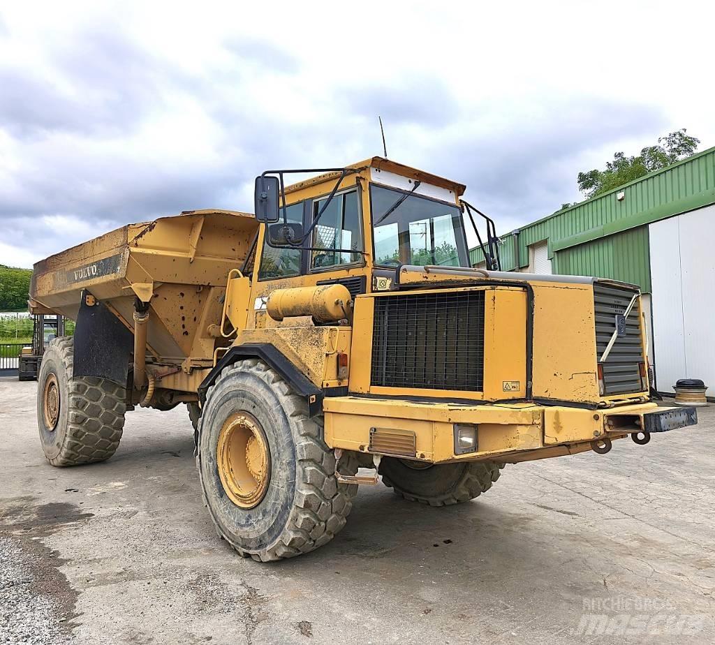 Volvo A 25 C Шарнирно-сочленённые самосвалы