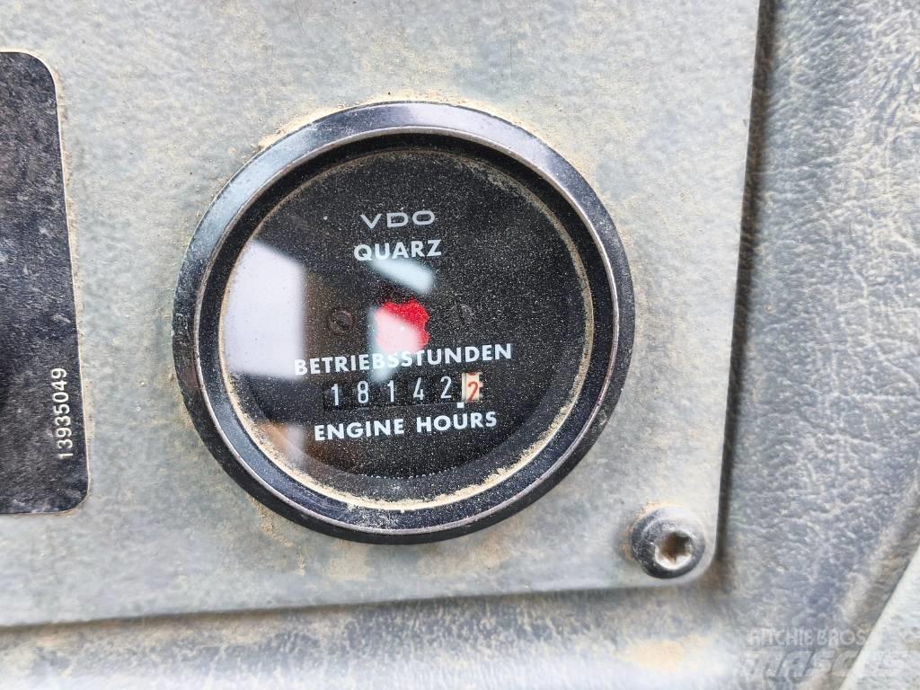 Volvo A 25 C Шарнирно-сочленённые самосвалы