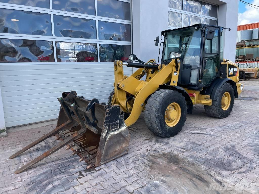 CAT 906 M Фронтальные погрузчики