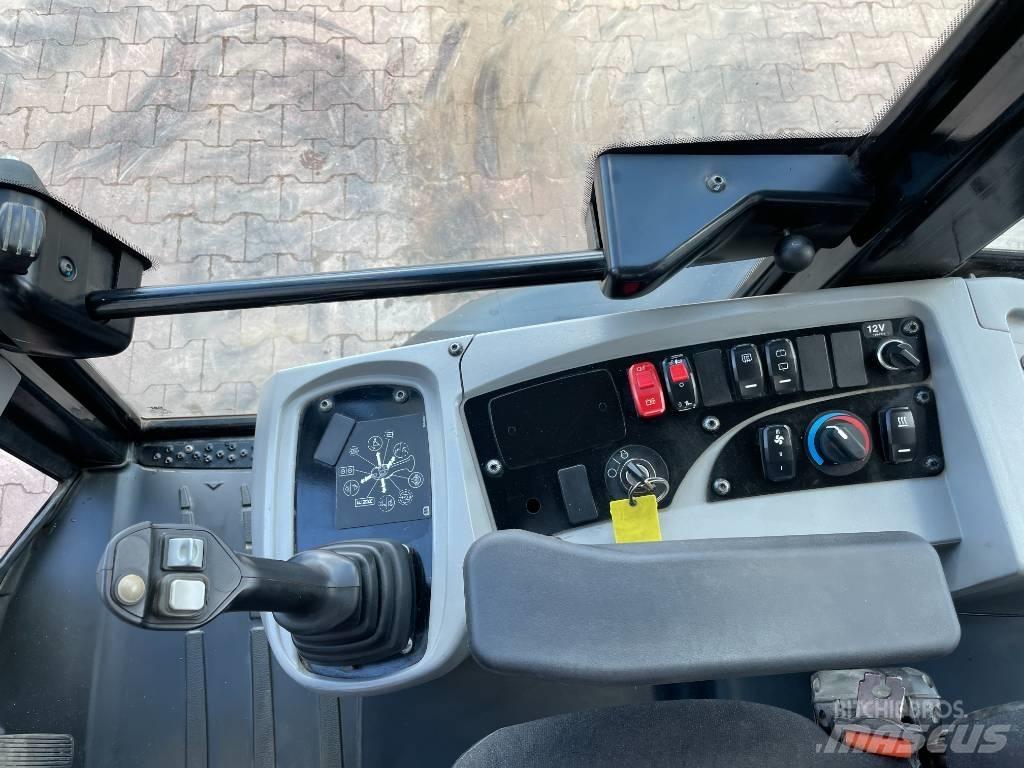 CAT 906 M Фронтальные погрузчики