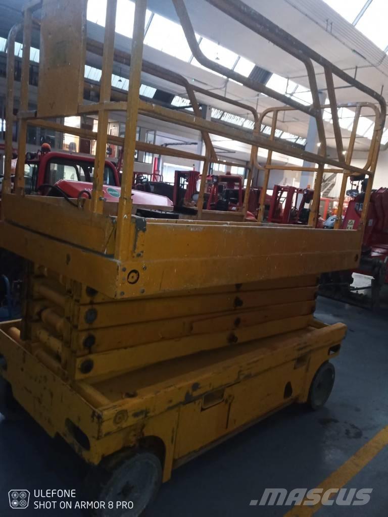 Haulotte Compact 12 Ножничные подъемники