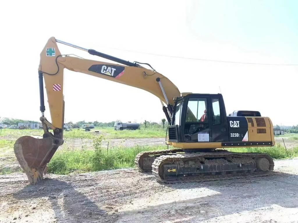 CAT CAT323D Гусеничные экскаваторы