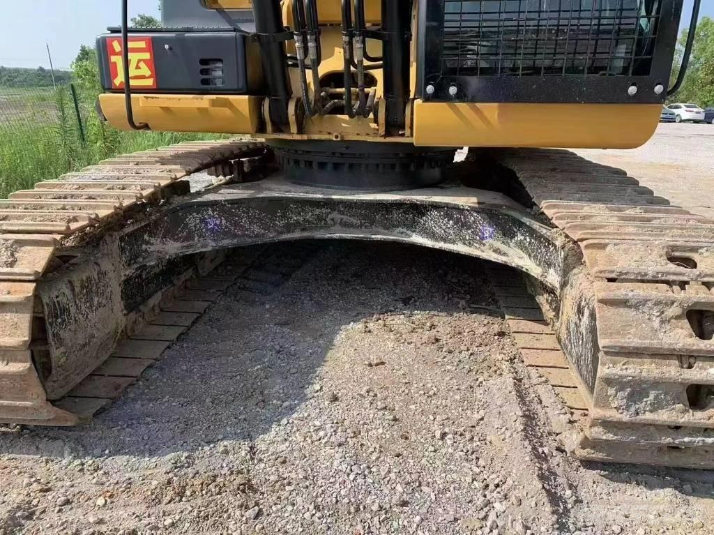 CAT CAT323D Гусеничные экскаваторы