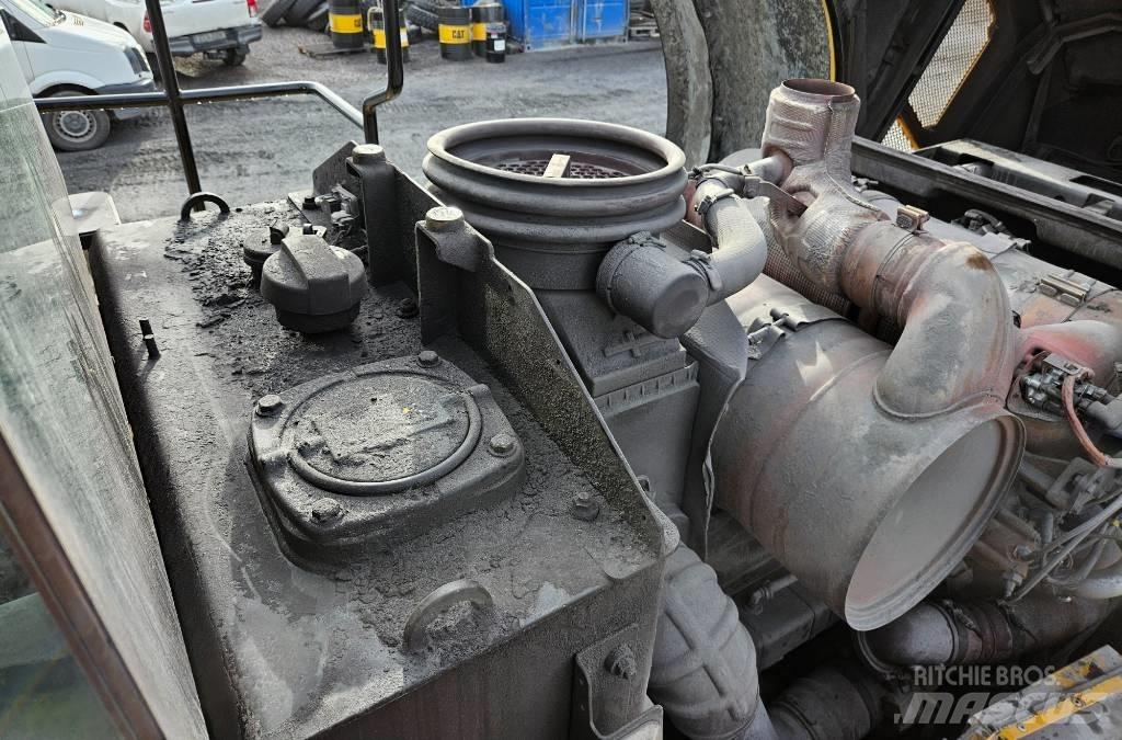CAT 982 M Фронтальные погрузчики