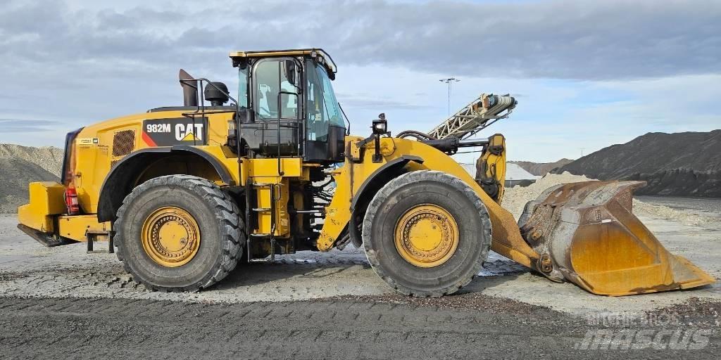 CAT 982 M Фронтальные погрузчики