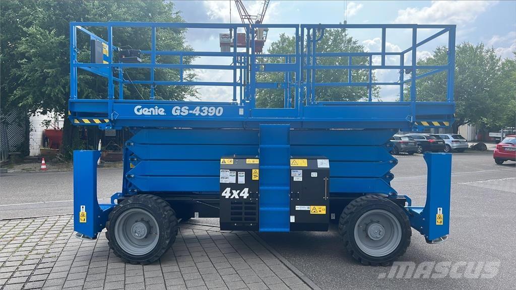 Genie GS-4390RT Ножничные подъемники