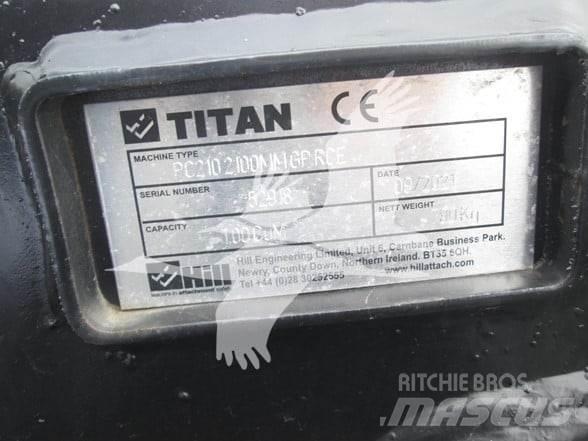 Titan CAT 320 Ковши