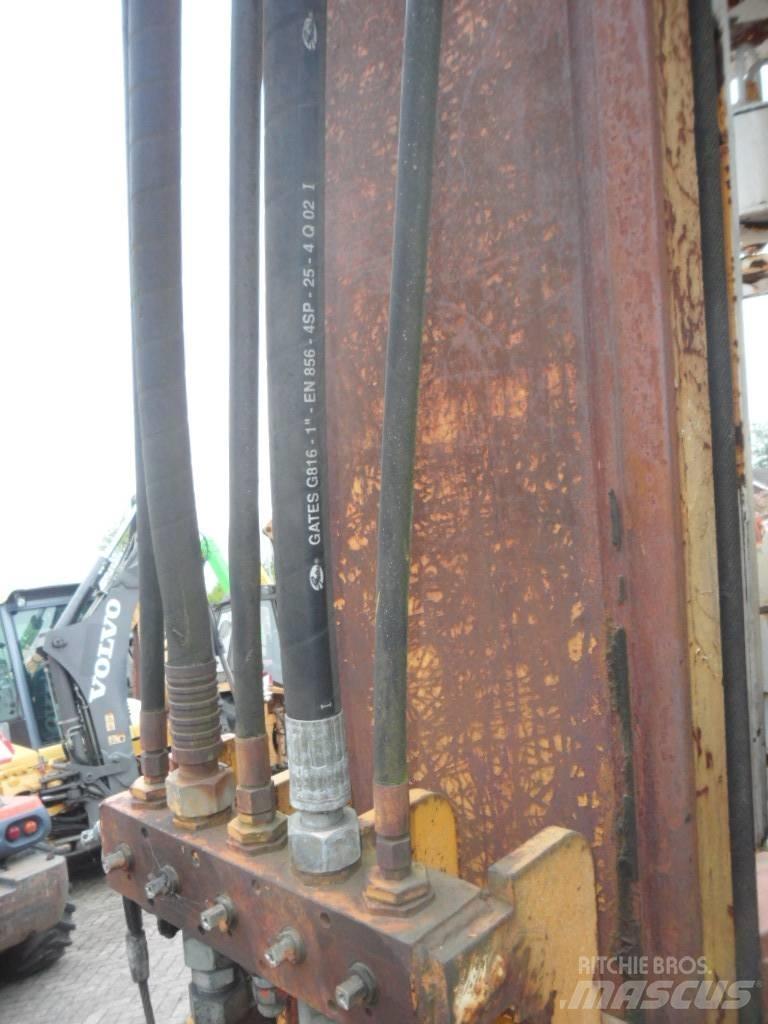 Liebherr R 942 Копровые установки