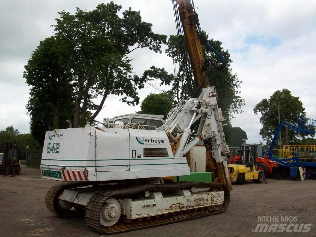 Liebherr R 942 Копровые установки