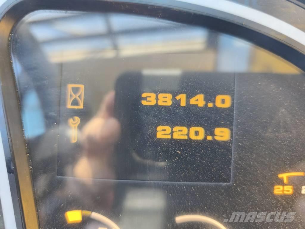 JCB 541-70 Телескопические погрузчики