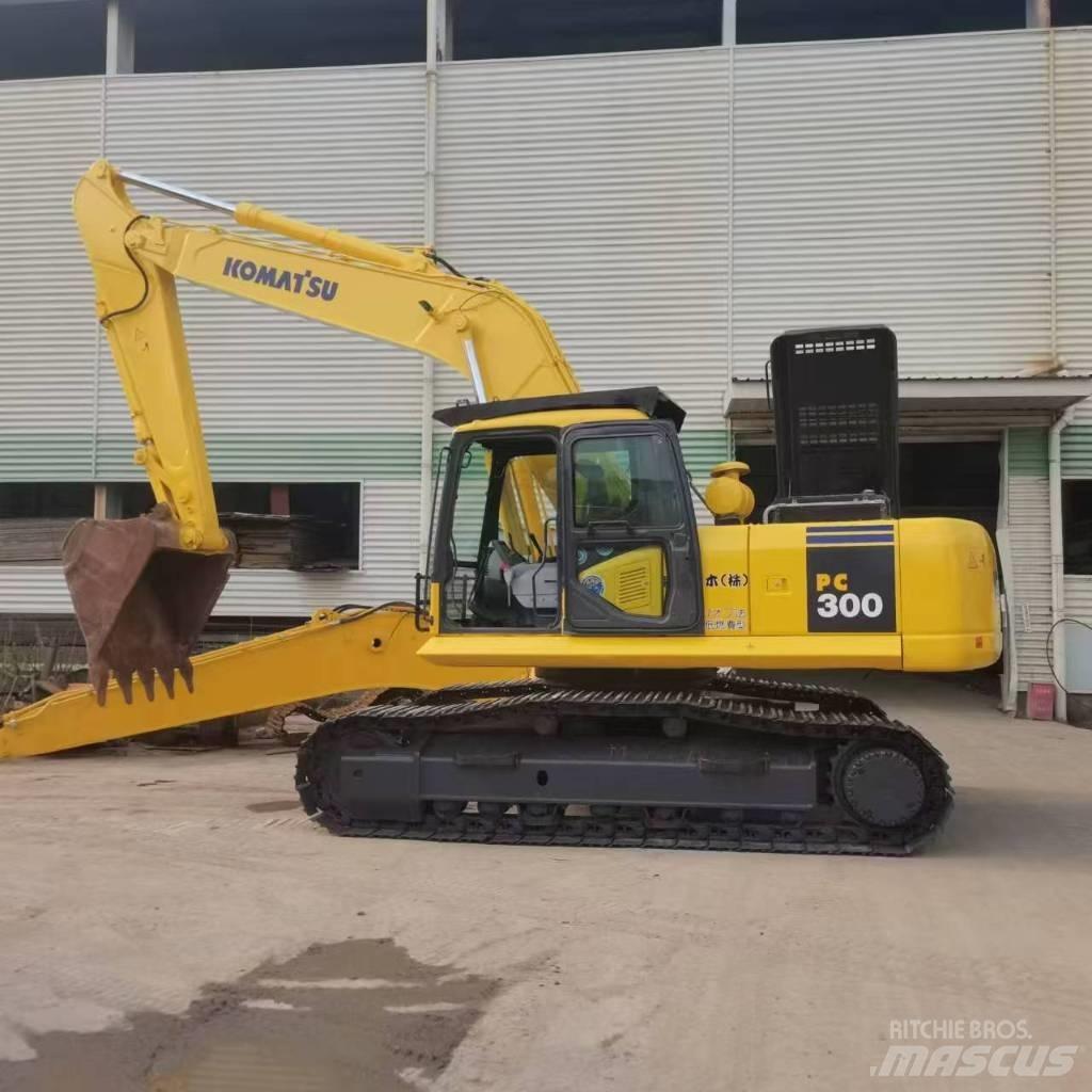 Komatsu PC 300-7 Гусеничные экскаваторы