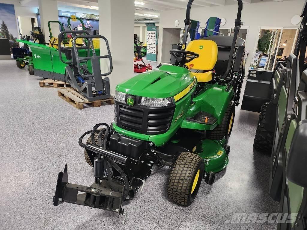 John Deere 950R Самоходные газонокосилки