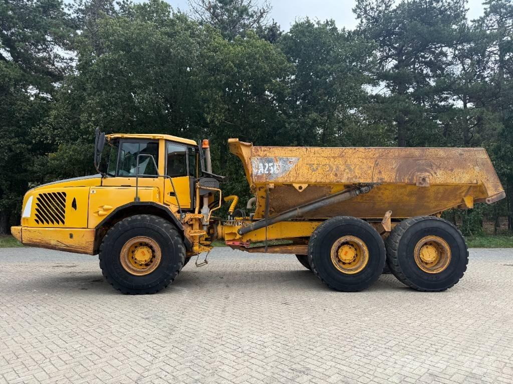Volvo A 25 D Шарнирно-сочленённые самосвалы