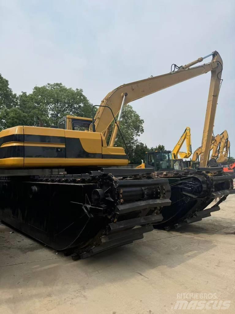 CAT 320B Экскаваторы-амфибии