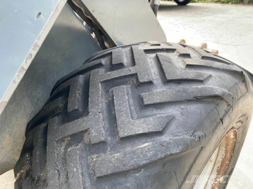 GiANT 332swt Фронтальные погрузчики