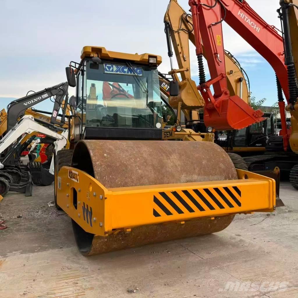 XCMG XS143J Грунтовые катки
