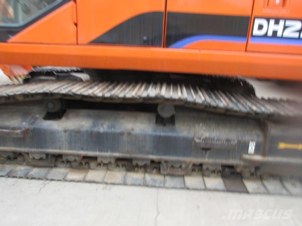 Doosan DH 220 LC-7 Гусеничные экскаваторы
