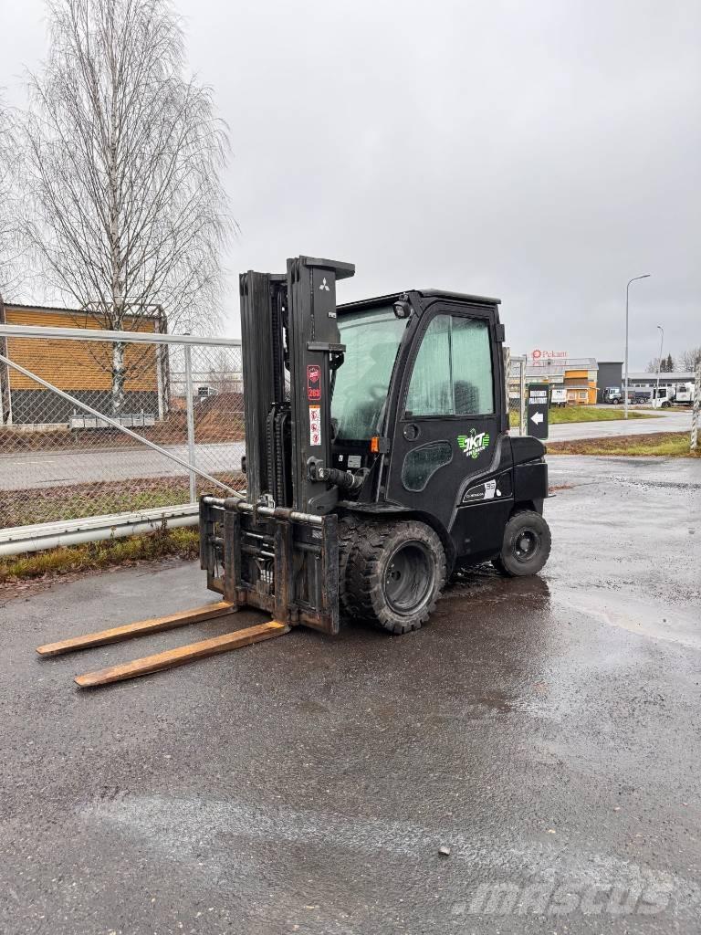 Mitsubishi FD 35 N3 Дизельные погрузчики