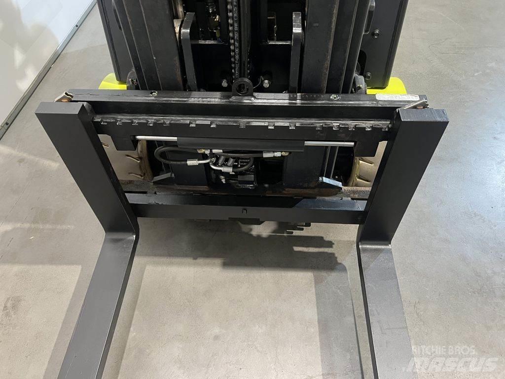Clark GTX16 Электропогрузчики
