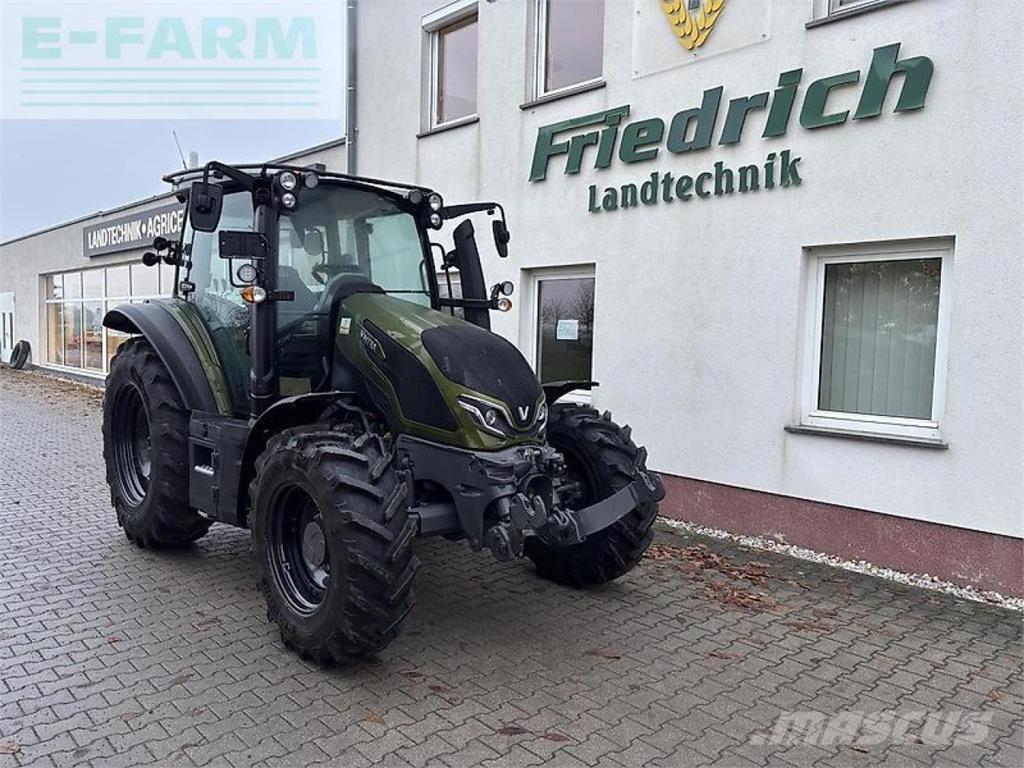 Valtra g135a Трактора