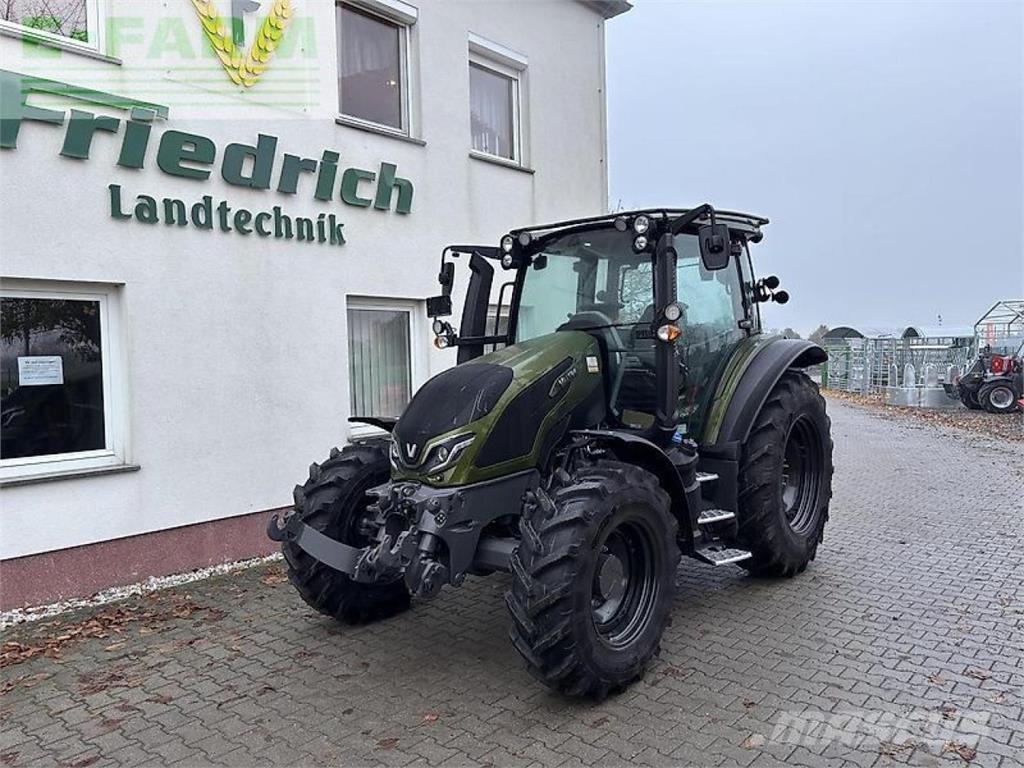 Valtra g135a Трактора