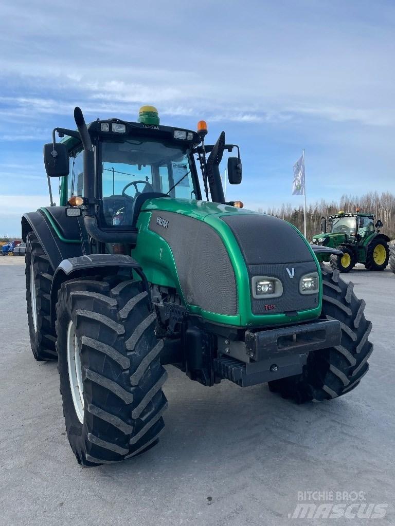 Valtra T151 Трактора