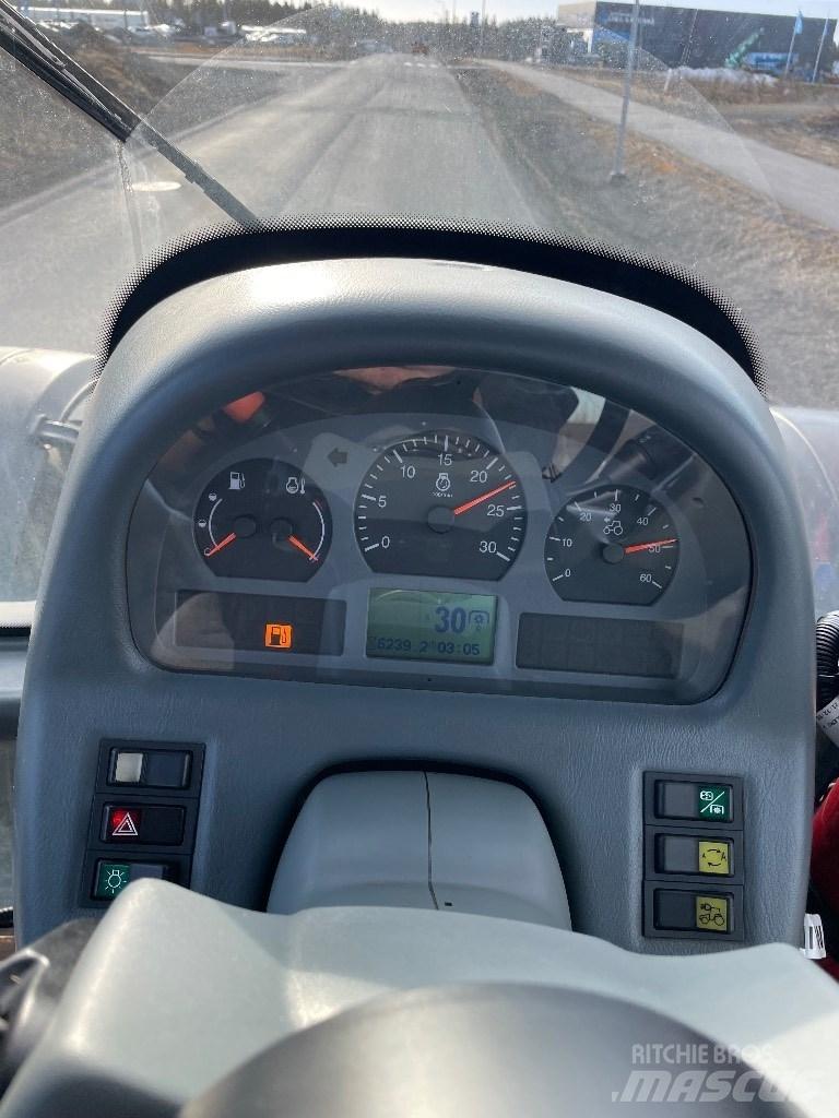 Valtra T151 Трактора