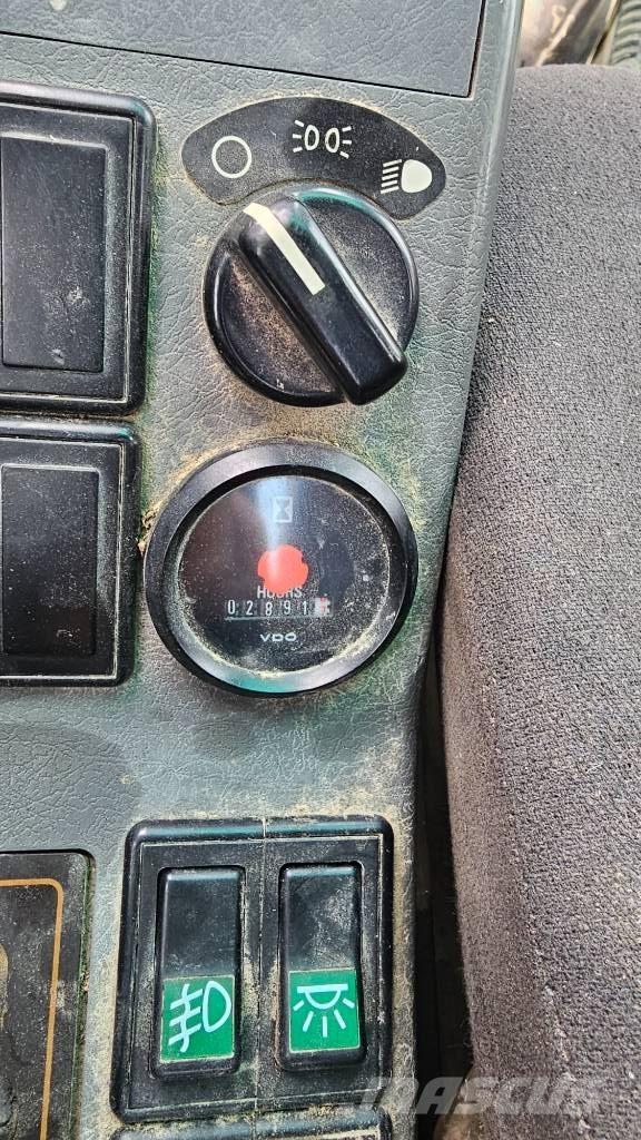 Volvo EW 140 B Колёсные экскаваторы